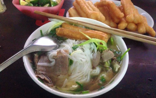 Bốn Nguyệt - Cơm Phở Bình Dân, Bún Bò Mọc