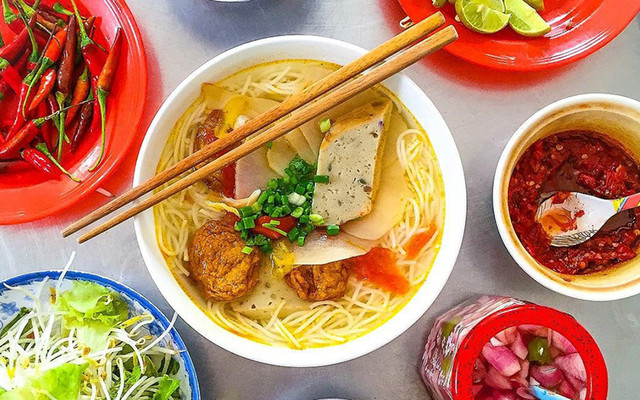 Bún Riêu Cua - Bún Chả Cá