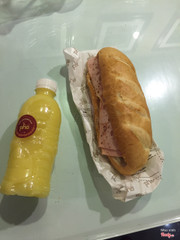 Bánh mỳ Hà Nội (tên loại bánh) và nước ngô