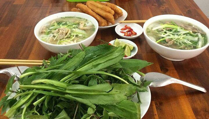 Lê Nguyên Quán - Phở & Gà Lên Mâm