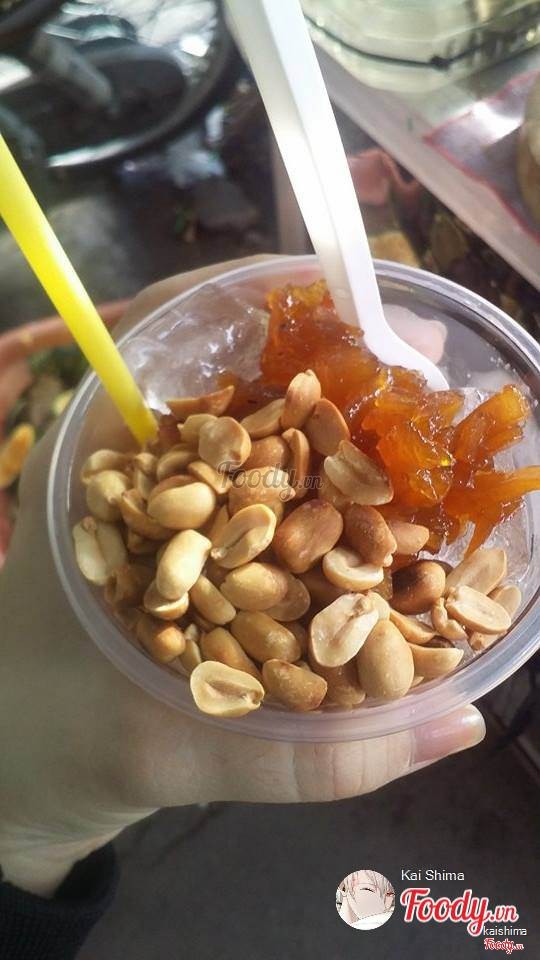 Đá me cực ngon, nguyên liệu là tự cô chủ quán làm hết, bảo đảm vệ sinh, an toàn.