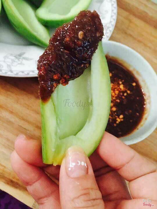 Xoài non chấm ruốc