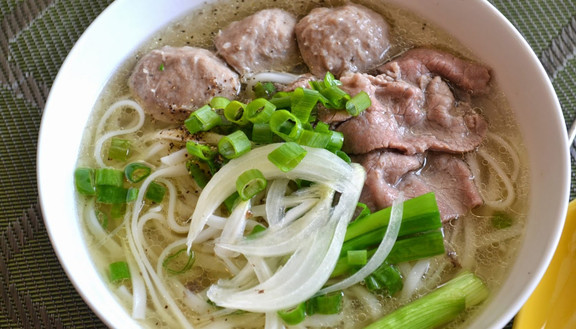 Phở Tây