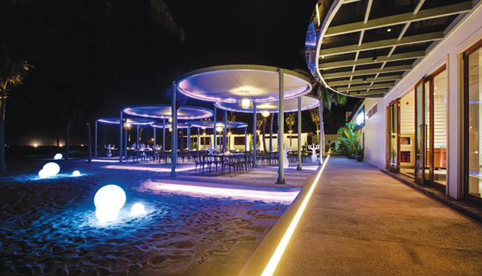 Azure Beach Lounge - Pullman Danang Beach Resort