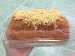 Bánh mì phô mai thanh long 95.000₫