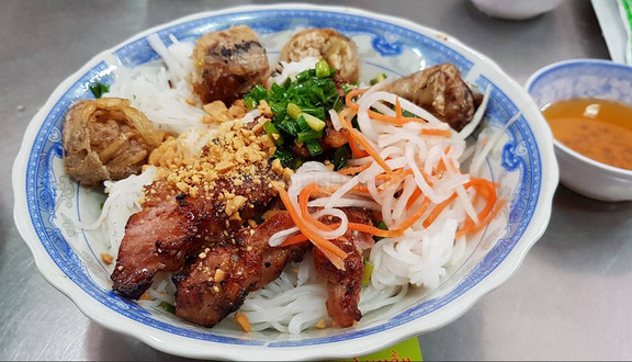 Xuân Kiều - Bánh Xèo & Bún Thịt Nướng