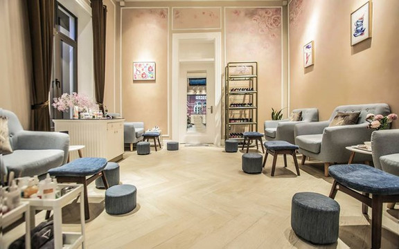 MIA.Nails & Cafe