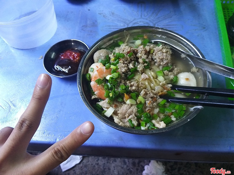 Hủ tiếu m&#236; thập cẩm 27k