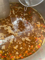 Nồi nước dùng nhìn siêu đã luôn chời ơi