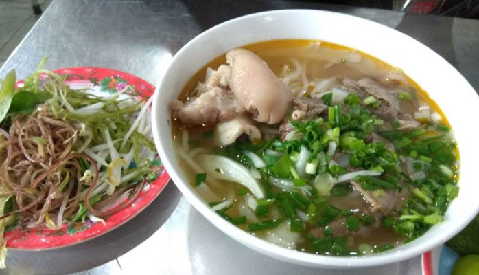 Quán Cô Nga - Bánh Canh Gà, Cơm Gà & Bún Bì Thịt -  Xô Viết Nghệ Tĩnh 