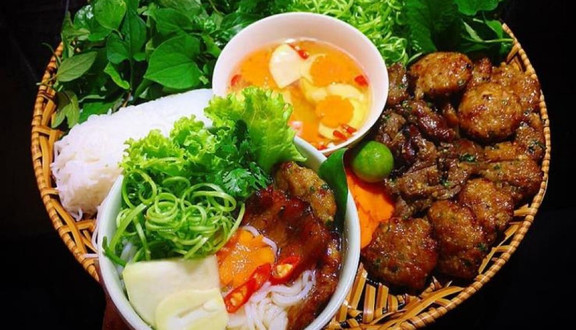 Phở Hoài Tây - Bò Kho, Cơm Chiên & Mì Xào - Ngô Quyền