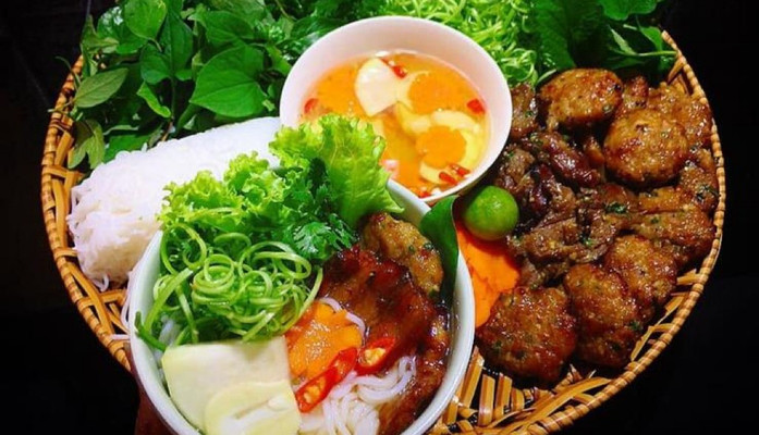 Phở Hoài Tây - Bò Kho, Cơm Chiên & Mì Xào - Ngô Quyền