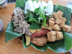 Thập cẩm (bún đậu thêm)