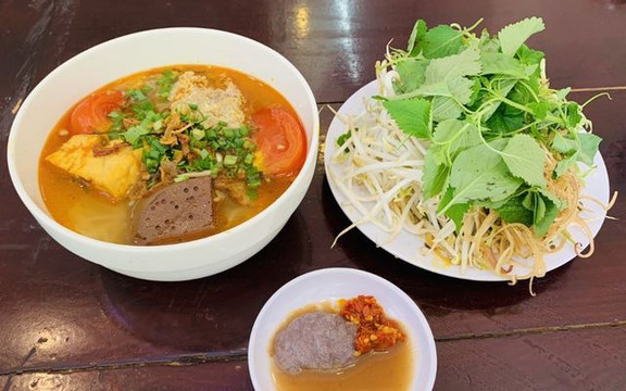 Cô Út - Bún Riêu Ăn Là Ghiền - Đường Số 3