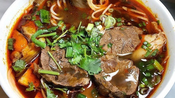 Tiệm Cafe Mợ Hai - Bún Bò Huế & Cơm Tấm