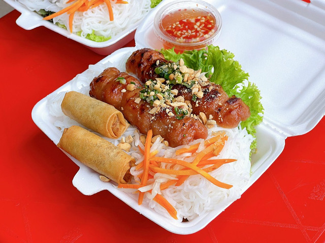 Bún Thịt Nướng Ba Đô - Nguyễn Minh Hoàng