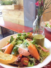 Salad cá hồi xông khói - 78k