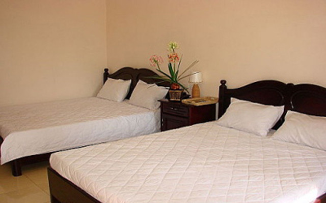 Nhà Nghỉ Holiday - Nguyễn Tất Thành