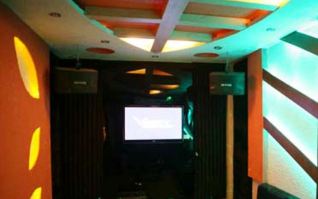 5B Trung Kính Karaoke