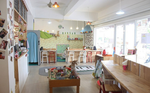 Le Sable - Mom 'N Kids Cafe