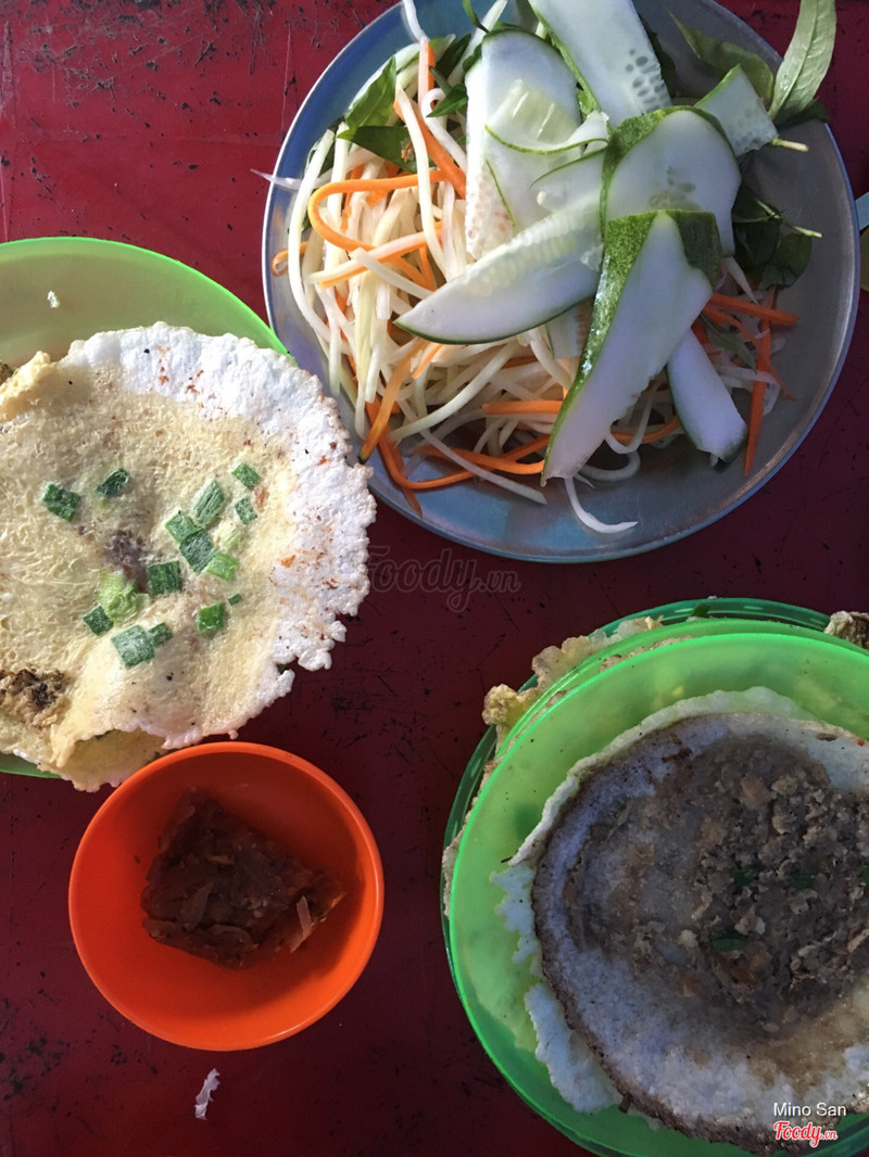 Bánh ép trứng + pate