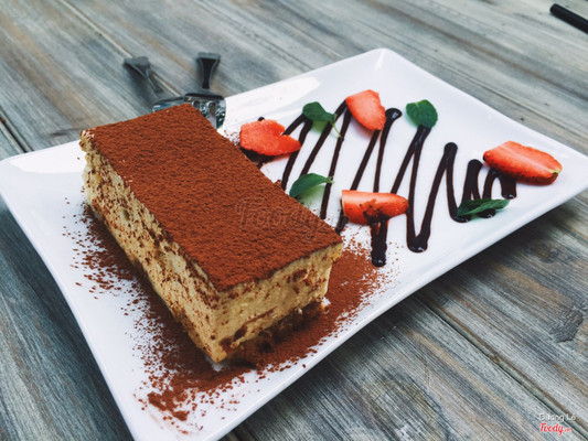 Mai Linh Nguyễn | 15 địa chỉ có bánh Tiramisu ngon nhất Hà Nội | Foody.vn