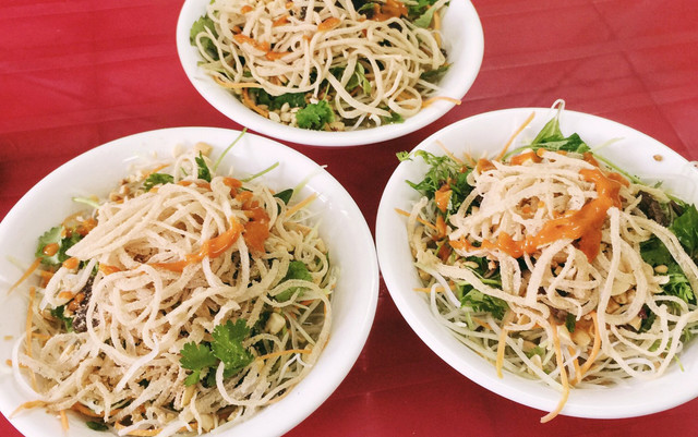 Nộm Bò Khô & Bánh Bột Lọc - Chợ Ngọc Hà - 16 Chợ Ngọc Hà