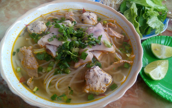 Quán Thiên Trang - Bún Bò Huế & Bánh Bèo