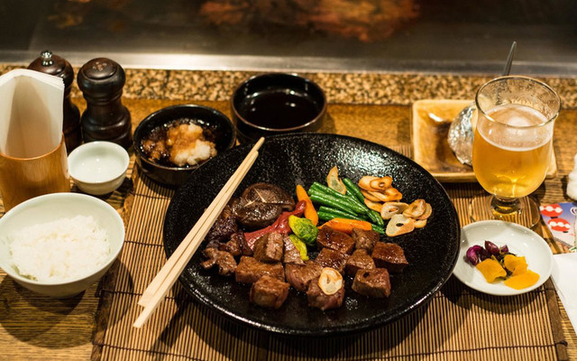 Yoshida Steakhouse - Kobe Beef Teppanyaki