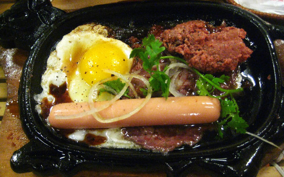 Bò Bít Tết Việt - Tô Ký