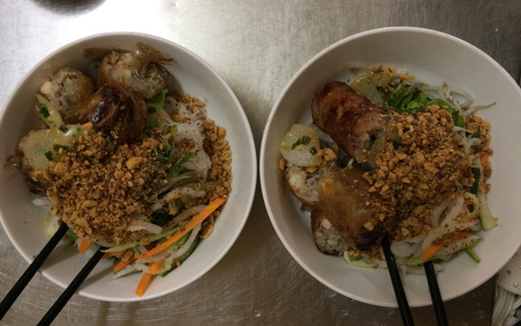 Cơm Chiên & Bún Chả Giò