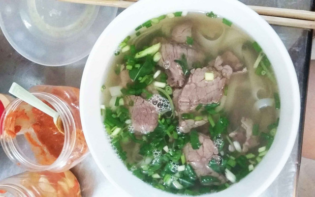 Tuyết Đấu - Phở Bò