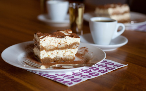 Bánh Tiramisu