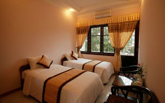 Phượng Hoàng Hotel