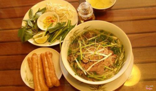 Phở tái