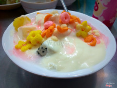 Trái cây yogurt dằm