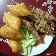 bánh mì thịt nướng