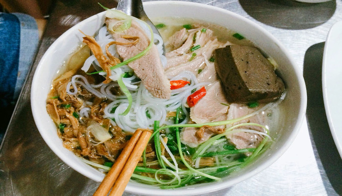 Bún Miến Ngan & Phở Gà Ta - Trung Kính