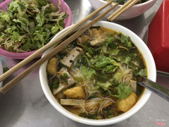 Bún riêu đậu giò heo