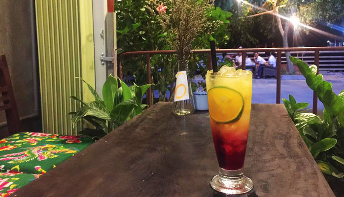 Cà Phê Hiên