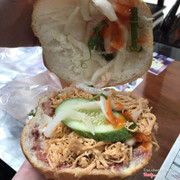 bánh mì gà