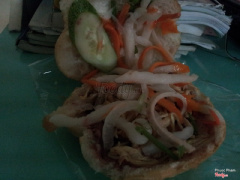 Bánh mì quá trời thịt :D