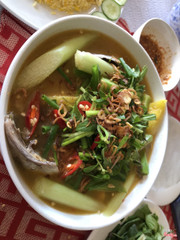 Canh chua cá (rất nhiều cá)