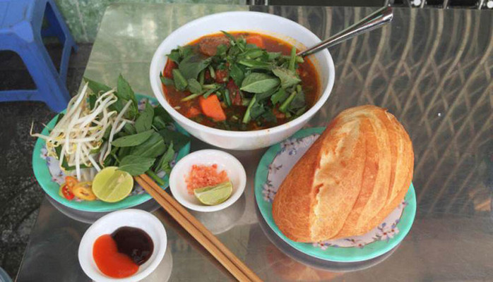 Hủ Tiếu, Bò Kho & Bánh Bèo