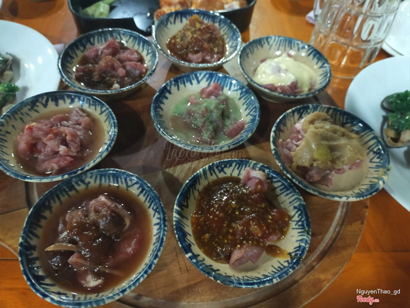 Phần này chỉ có 79k, mình thik vị phô mai nhất có một phần vị j mình ko biết nhưng hơi mặn thik hợp ăn với cơm hoặc rau😅