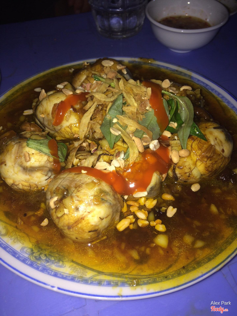 hột vịt lộn sốt me