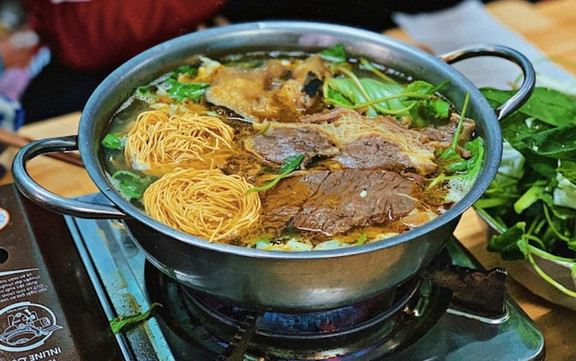 Lẩu Bò Nhà Gỗ - Lý Thái Tổ