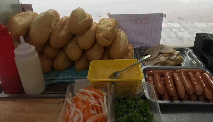 Seven T Bread - Bánh Mì Truyền Thống - Nguyễn Văn Huyên