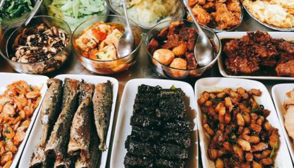 Quán Cơm Bé Mập