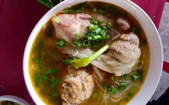 Bún Bò - Cầu Phú Cam